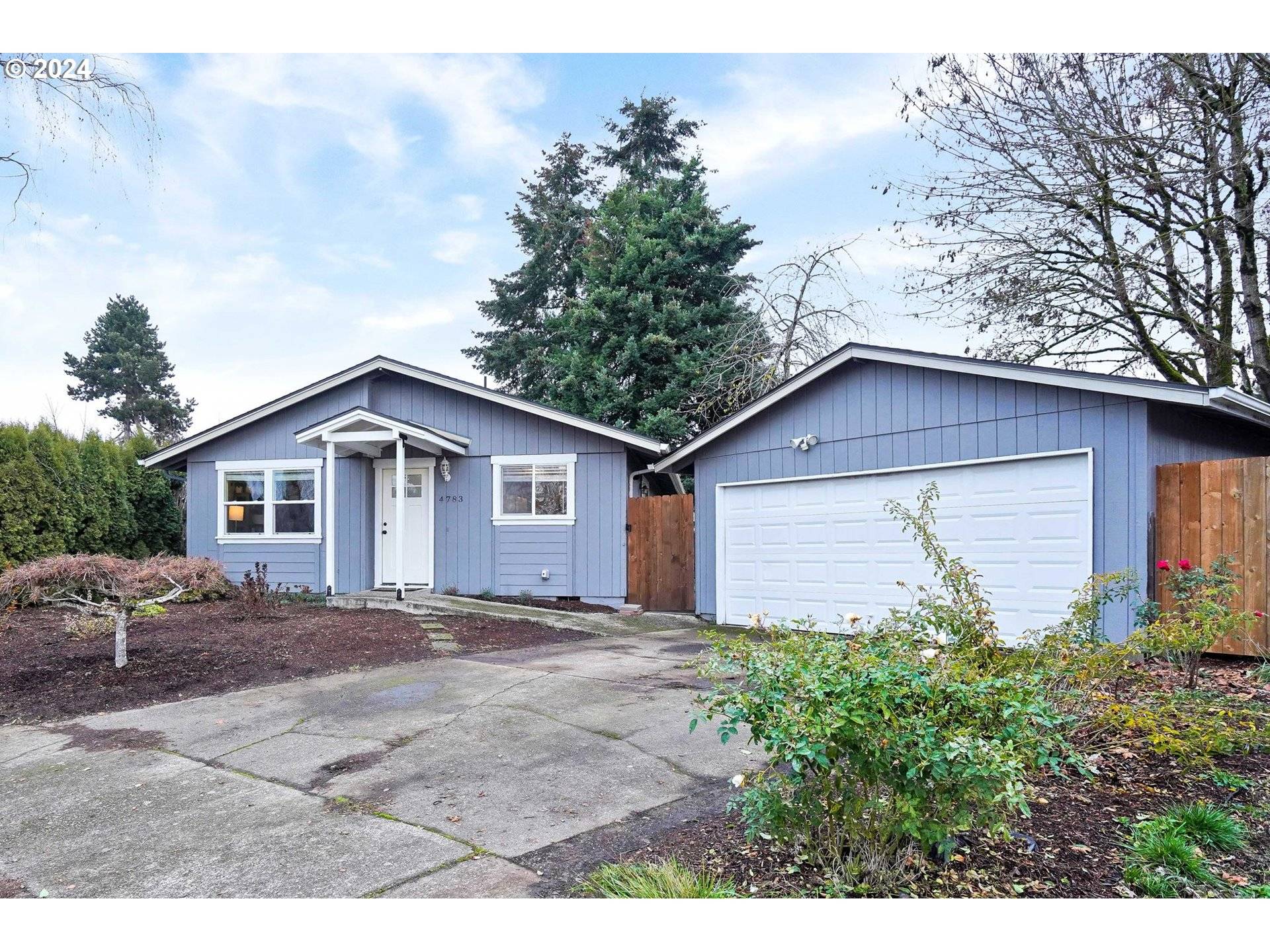 Salem, OR 97305,4783 RAVINE CT