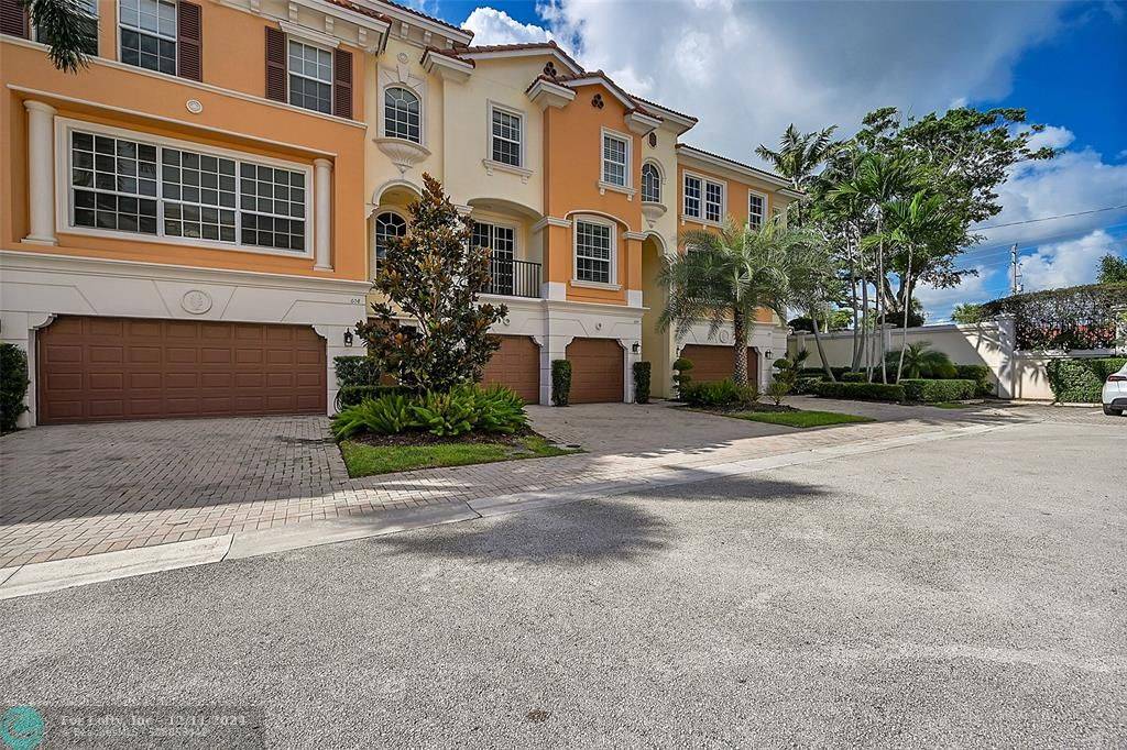 Boca Raton, FL 33487,604 NE Francesca Lane