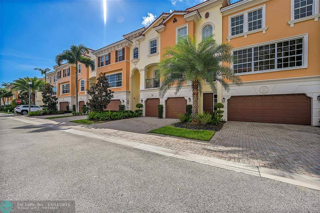 Boca Raton, FL 33487,604 NE Francesca Lane