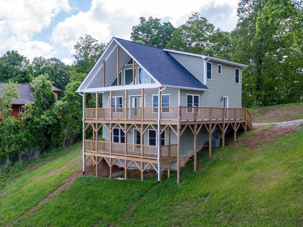 Brasstown, NC 28902,238 Grant Dr