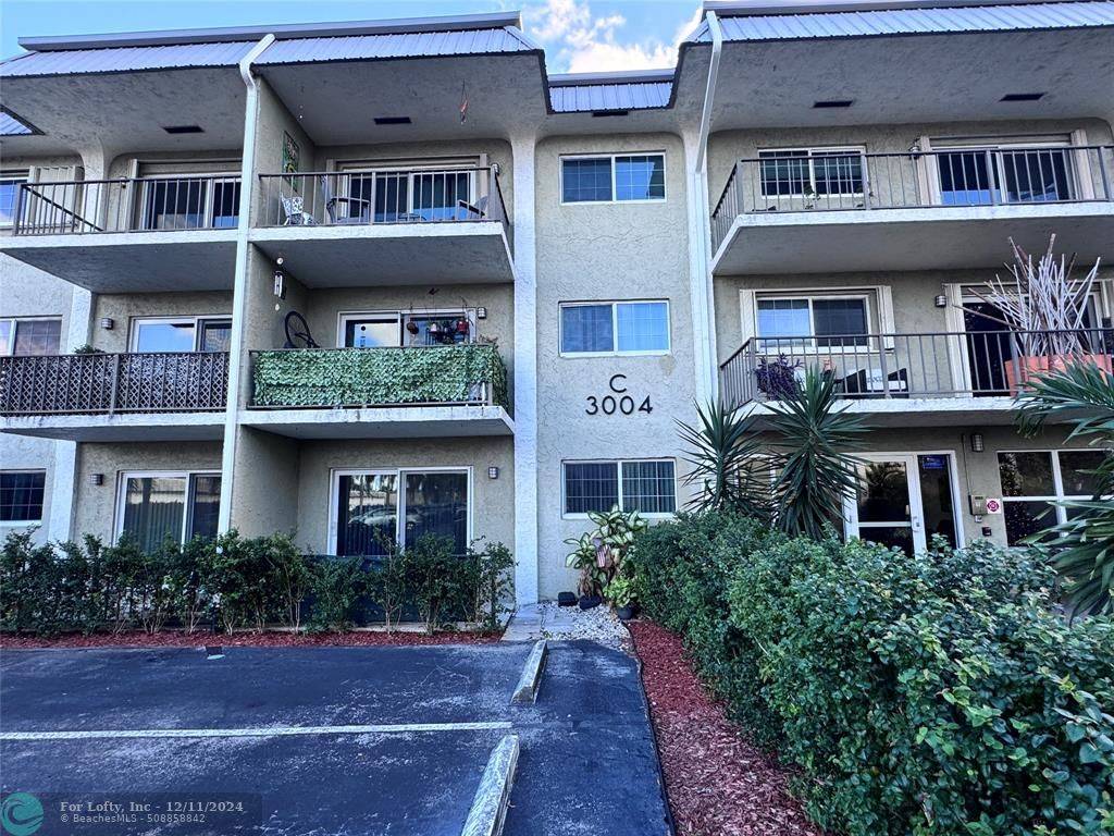 Wilton Manors, FL 33334,3004 NE 5th Ter  #302-C