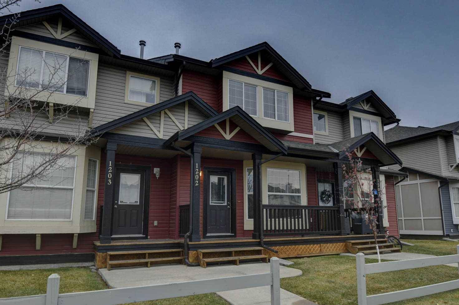 Airdrie, AB T4B 0L2,2066 Luxstone BLVD SW #1202