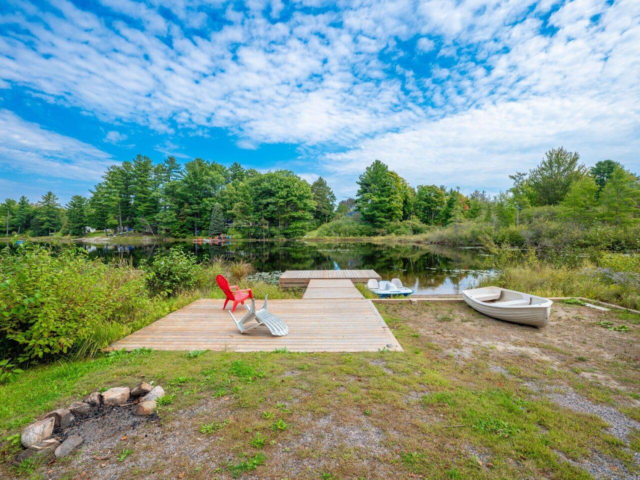 Muskoka Lakes, ON P0B 1J0,1006 Youngs DR