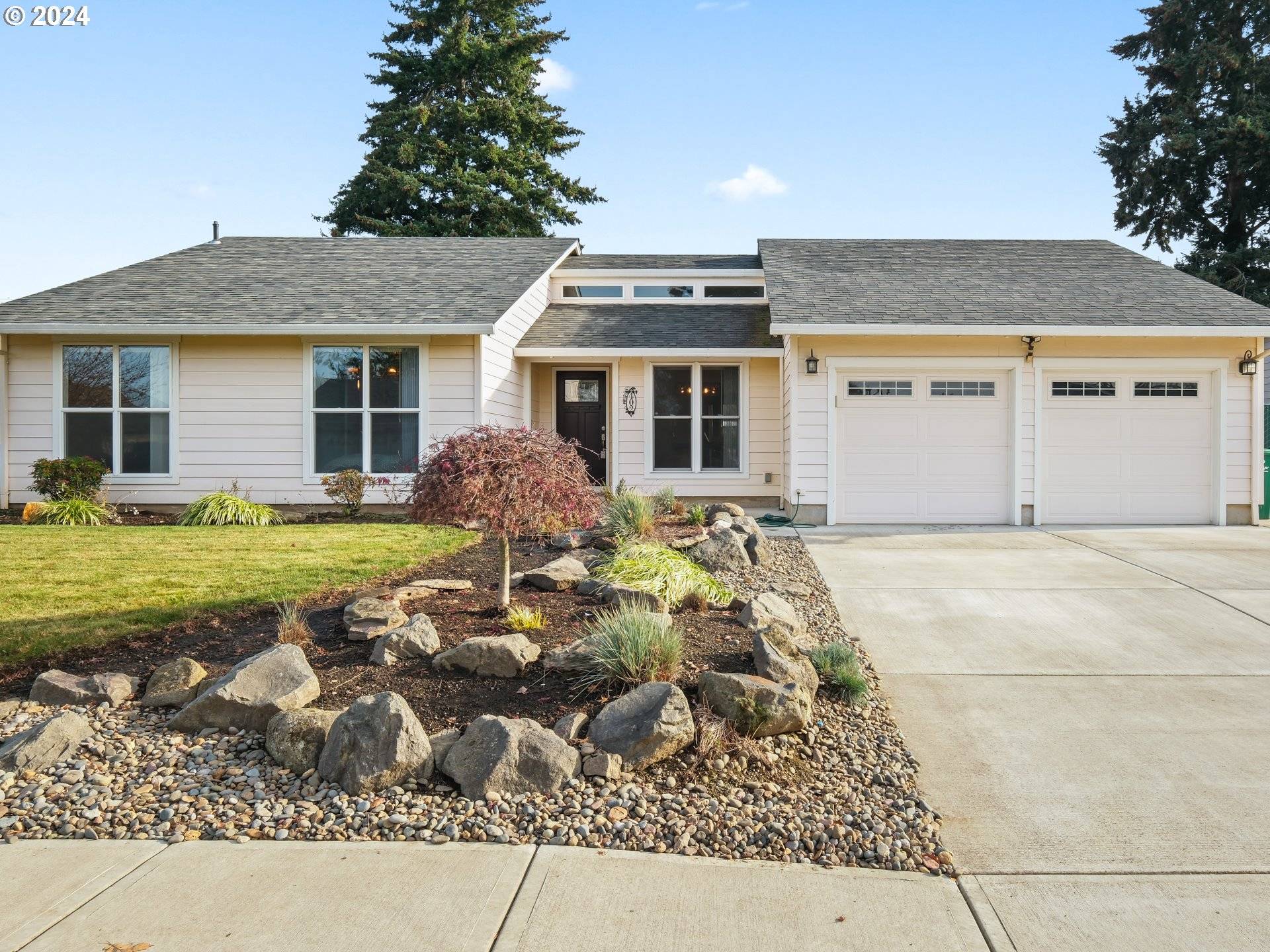 Woodburn, OR 97071,402 MCLAUGHLIN DR