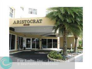 Pompano Beach, FL 33062,1200 Hibiscus Avenue  #305