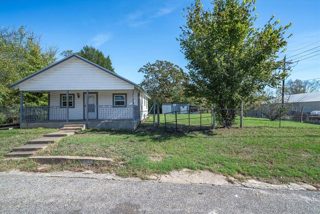 Grand Saline, TX 75140,123 S Main Street