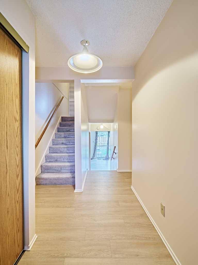 Calgary, AB T2V4L2,9803 24 ST SW #1902