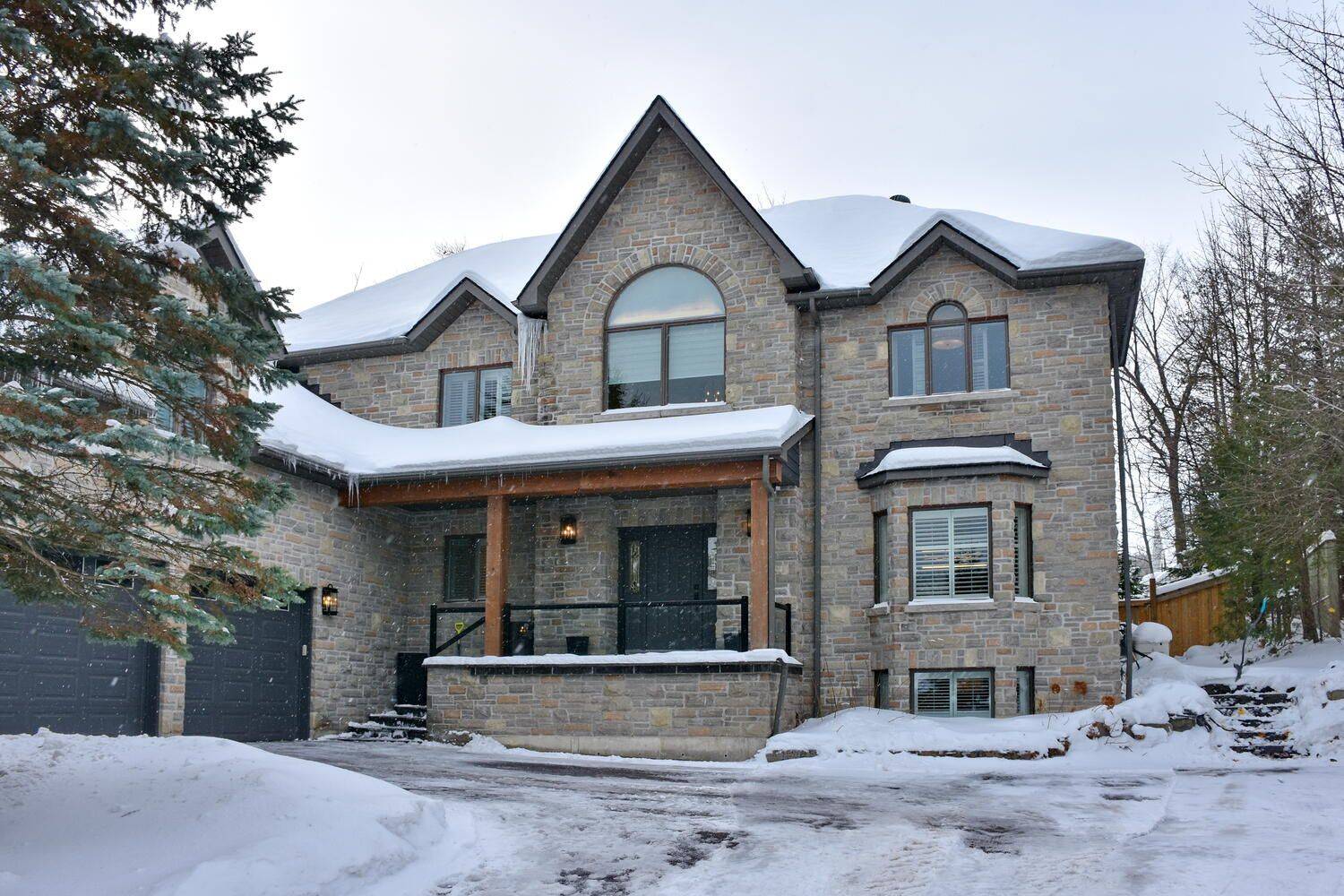 Blue Mountains, ON L9Y 0S9,129 Blueski George CRES