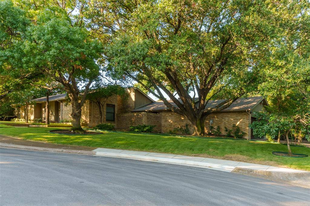 Dallas, TX 75230,10807 Dove Brook Circle