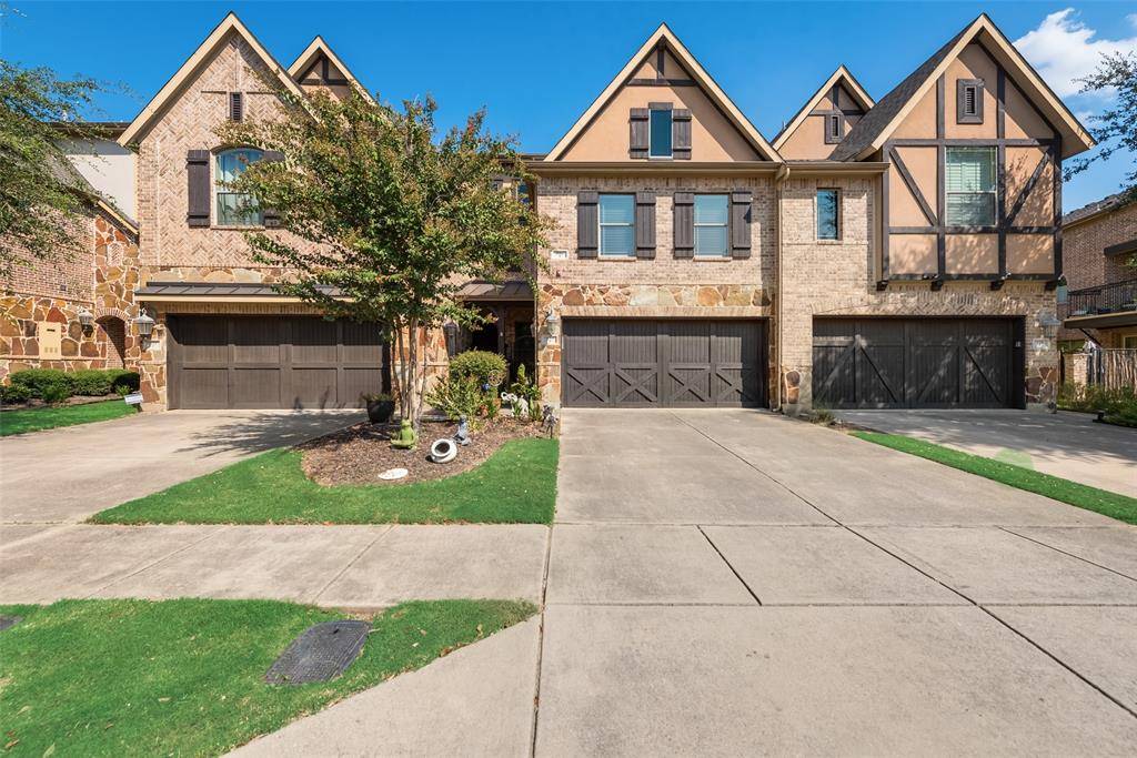 Euless, TX 76039,923 Brook Forest Lane