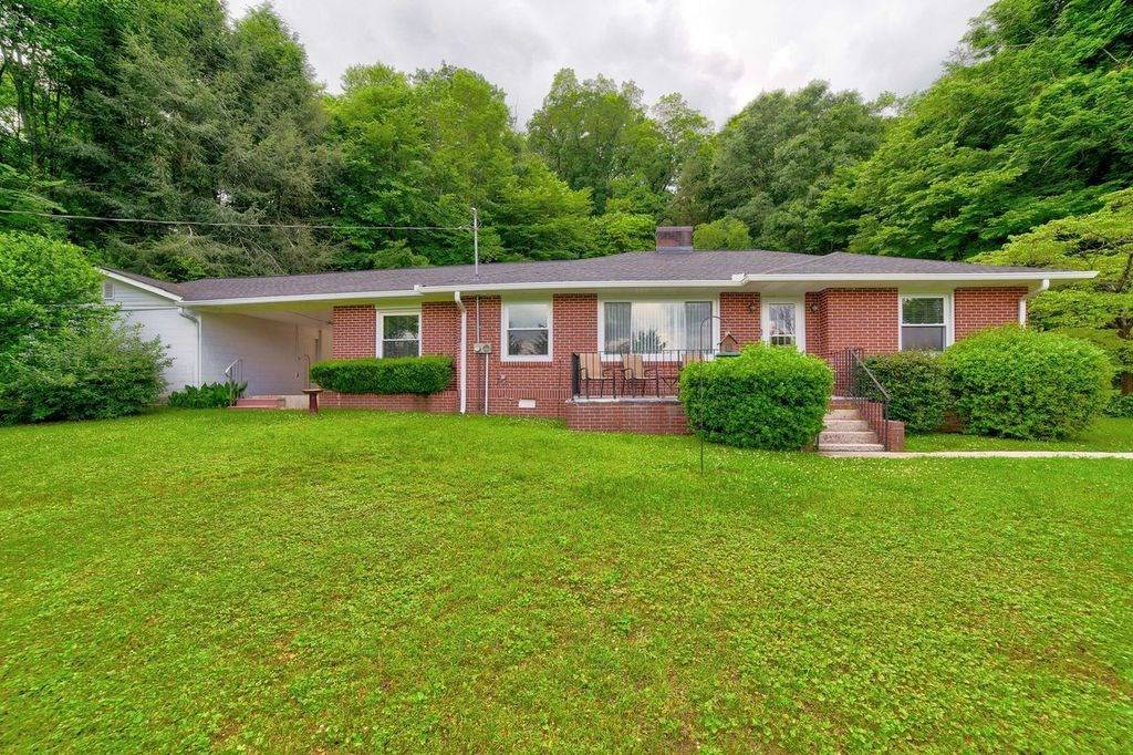 Ellijay, GA 30540,58 Crawford Street