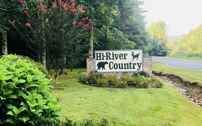 Hiawassee, GA 30546,99/98 Hi River Country