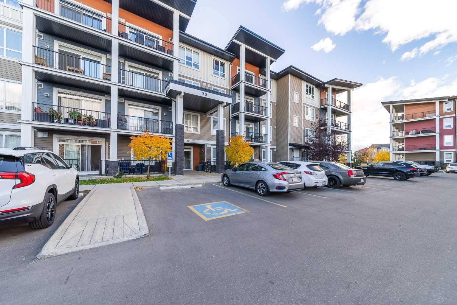 Calgary, AB T2X 4M9,30 Walgrove WALK SE #314