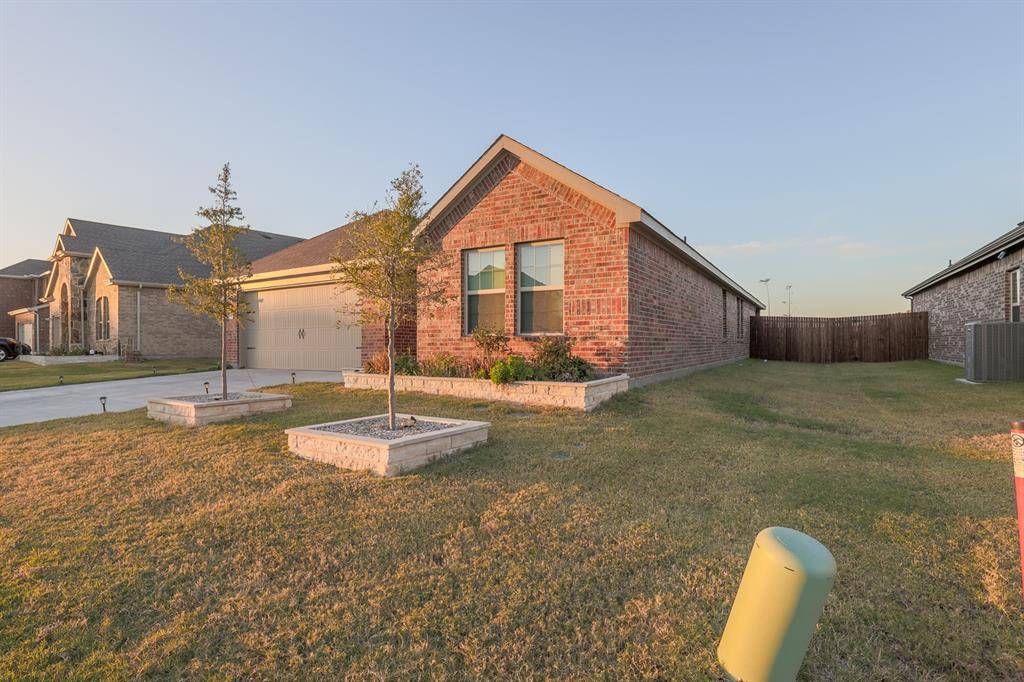 Garland, TX 75043,8361 SLOWBURN Drive