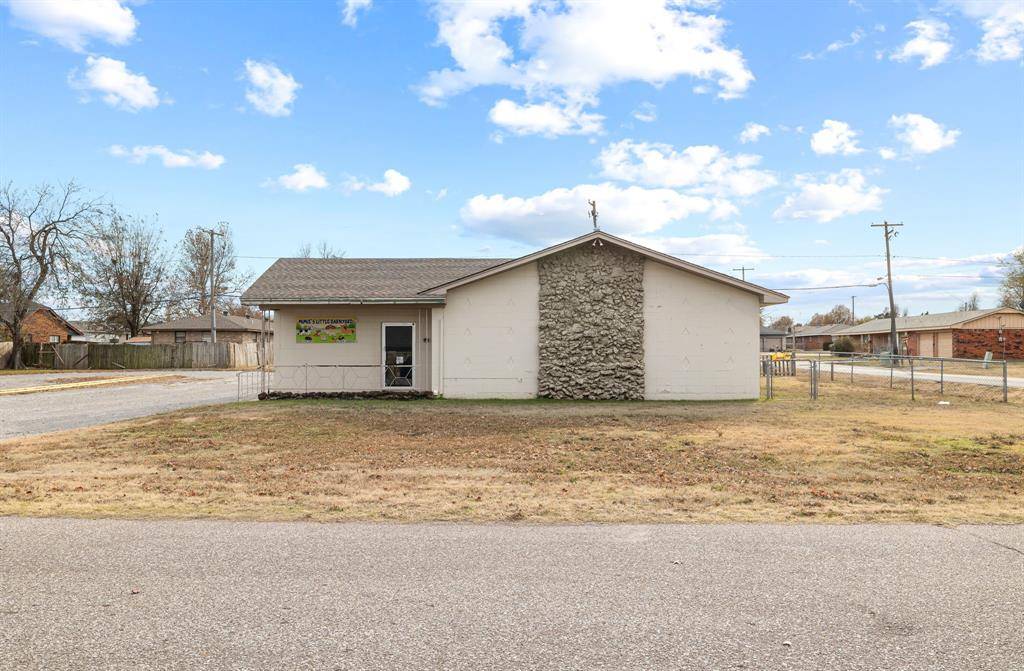 El Reno, OK 73036,1419 W London Street