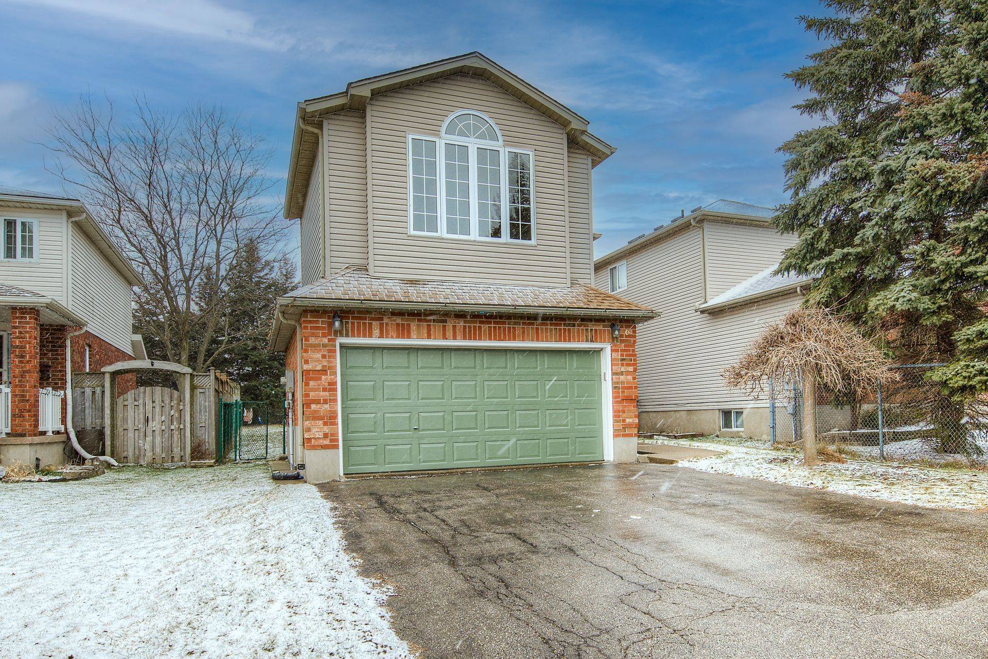 Kitchener, ON N2N 3C1,6 Resurrection DR