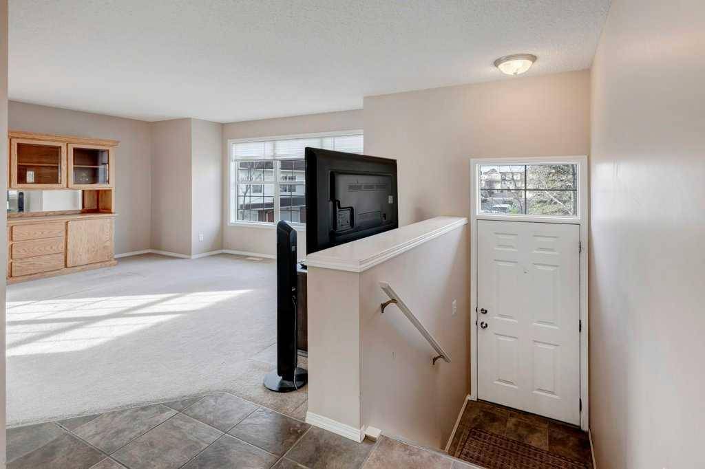 Calgary, AB T3L 2R3,39 Tuscany Springs GDNS NW