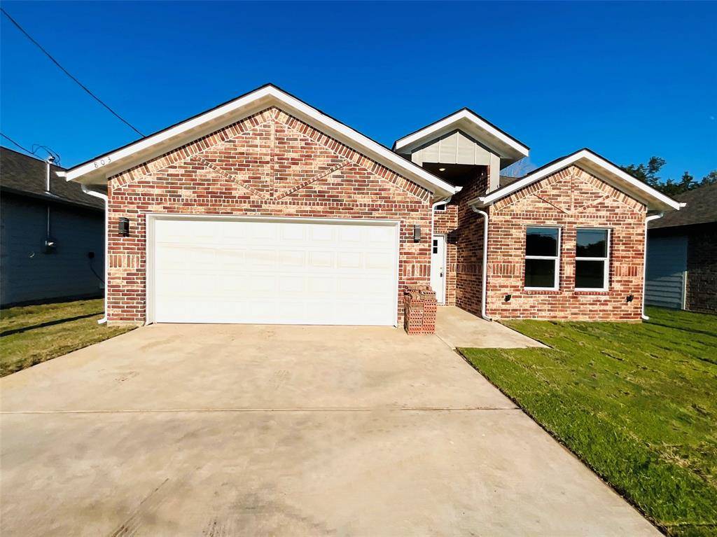 Greenville, TX 75401,803 Sayle Street