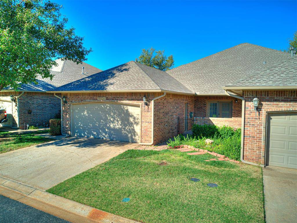 Edmond, OK 73013,1921 NW 157th Street