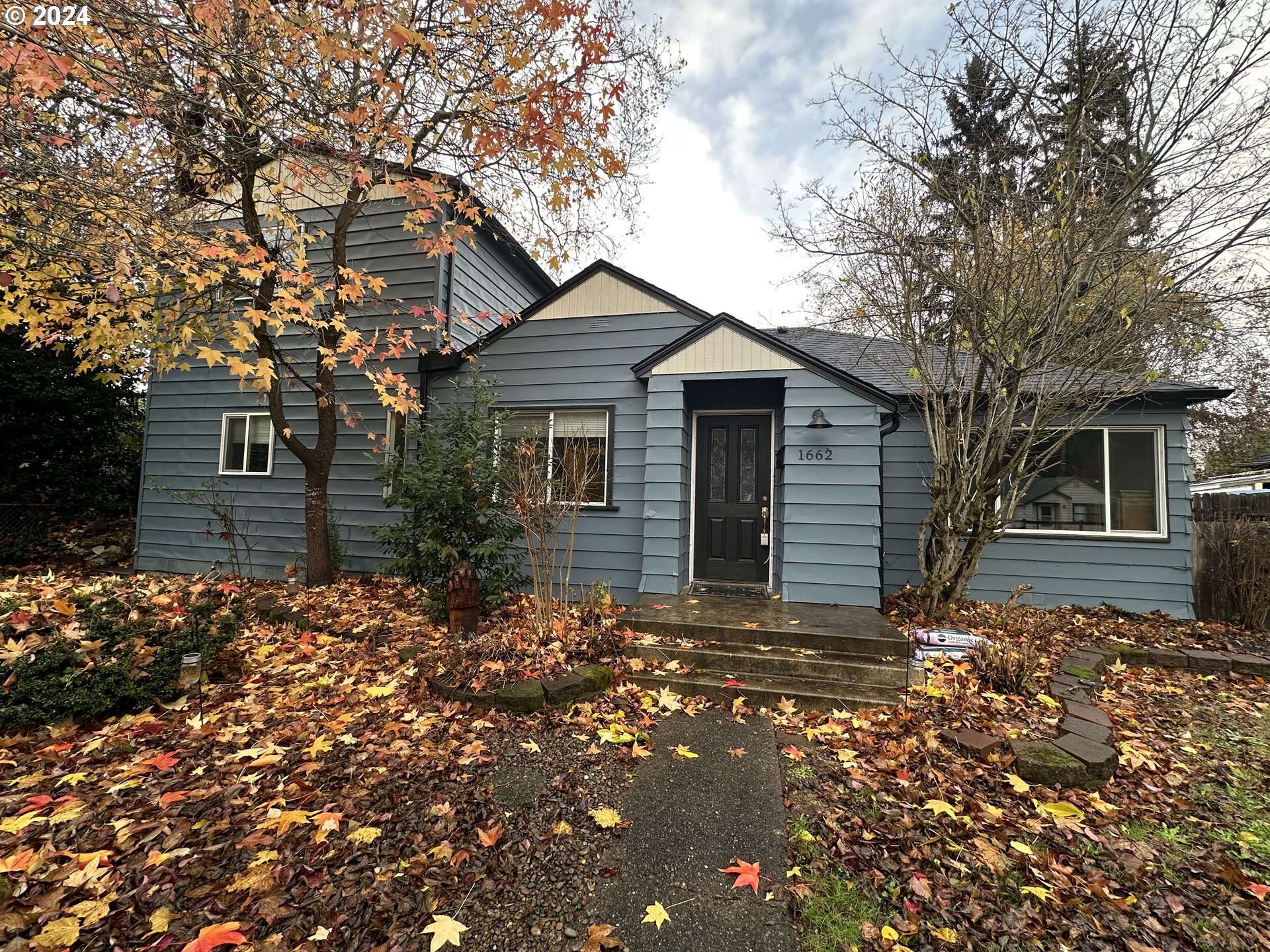 Roseburg, OR 97471,1662 W CATHERINE AVE