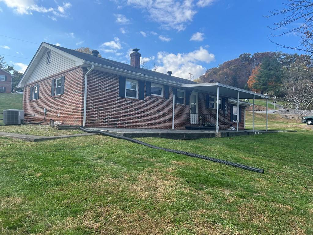 Honaker, VA 24260,33 Maplewood Drive