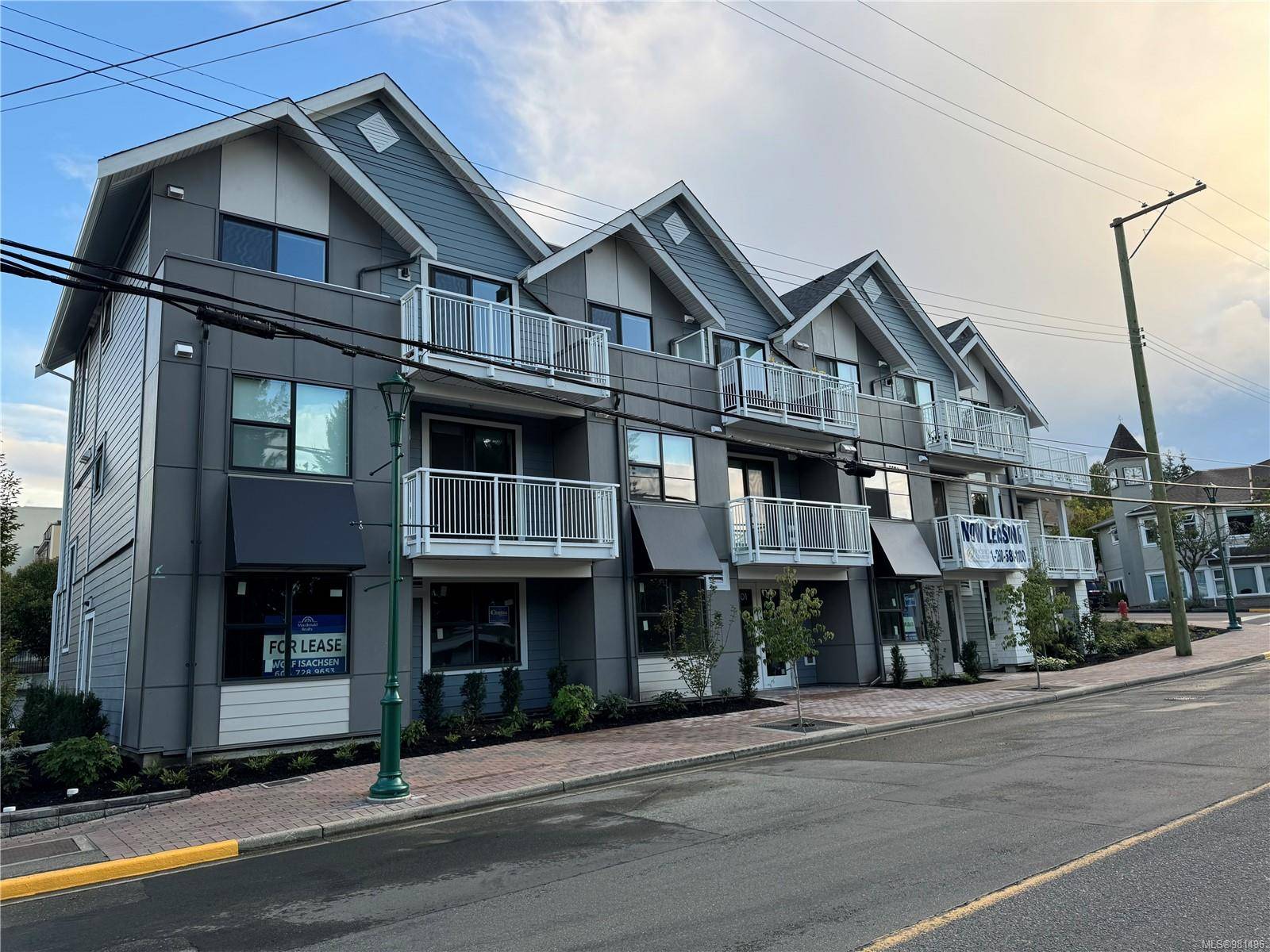 Qualicum Beach, BC V9K 1H1,190-194 First Ave W #103