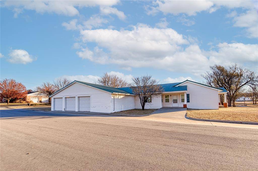 Leedey, OK 73654,323 S Phillips Avenue