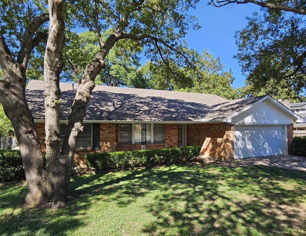 Fort Worth, TX 76133,5454 Woodway Drive