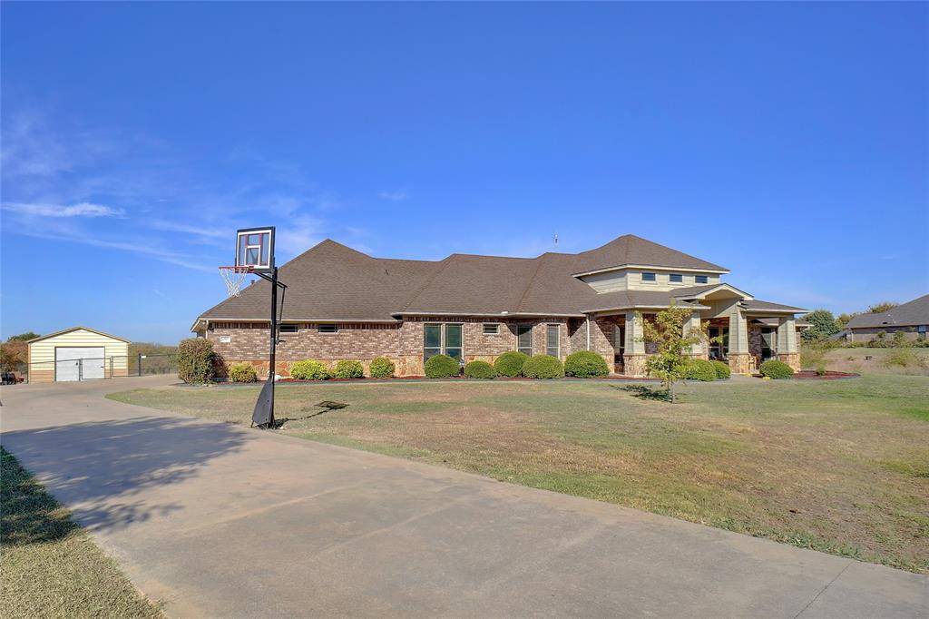 Rhome, TX 76078,1311 Roe Helm Circle