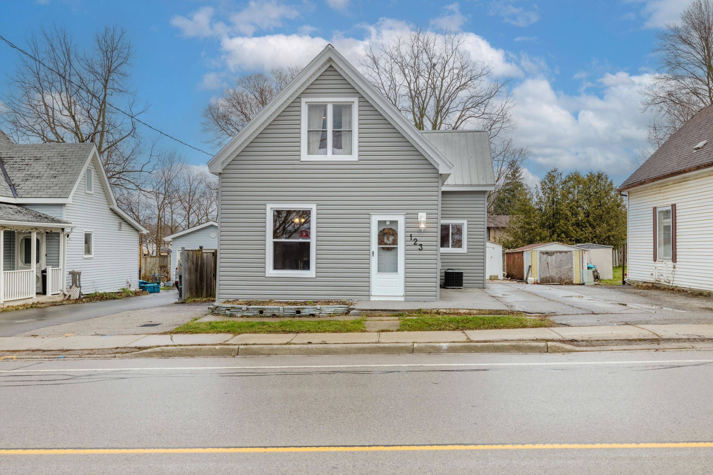 Ingersoll, ON N5C 3B2,123 Whiting ST