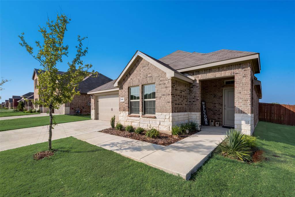 Waxahachie, TX 75165,295 Thoroughbred Street