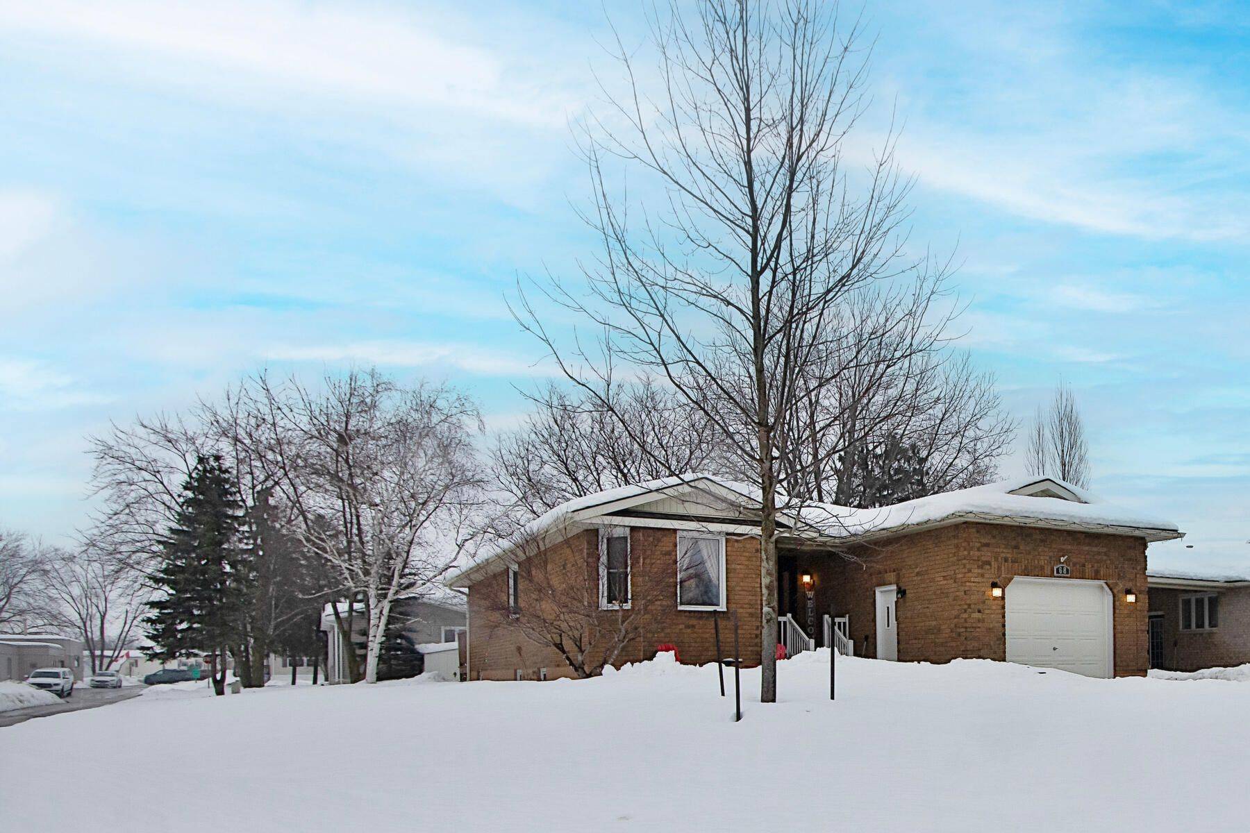 South Huron, ON N0M 1S3,68 Devon DR