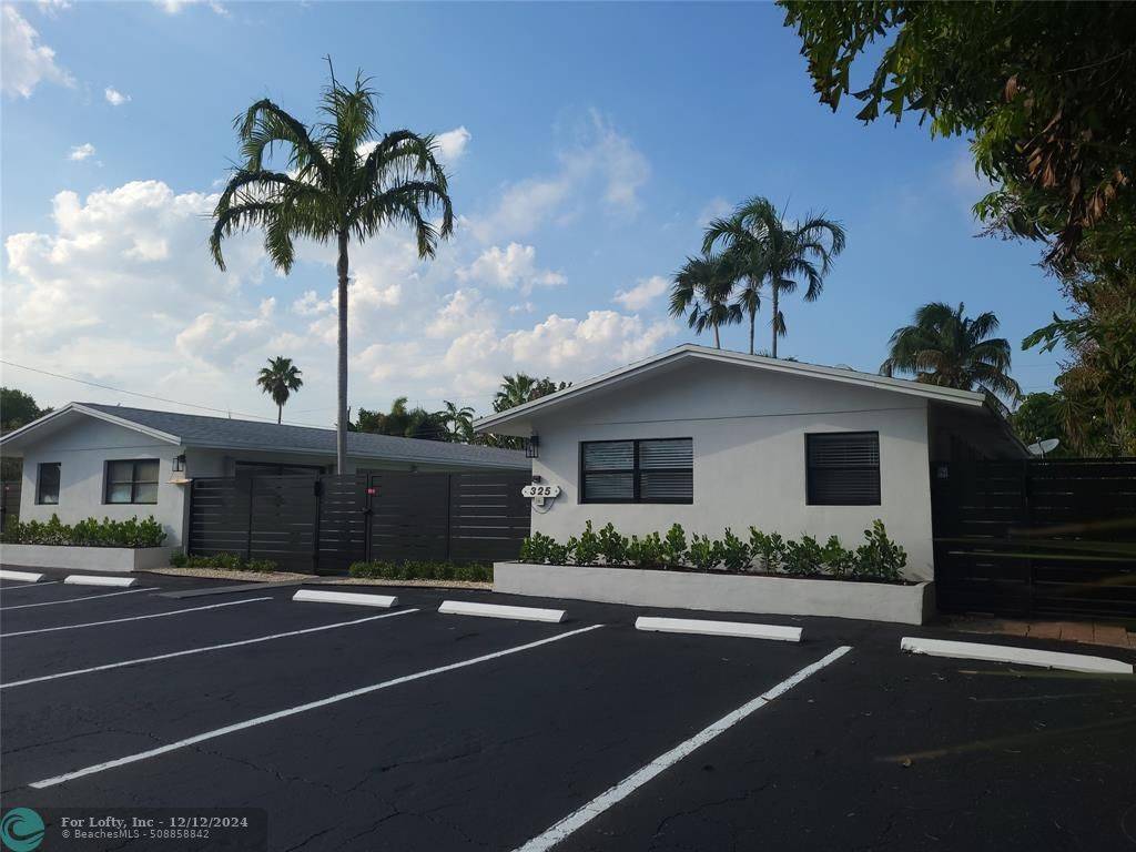 Wilton Manors, FL 33311,325 NW 25th St  #4