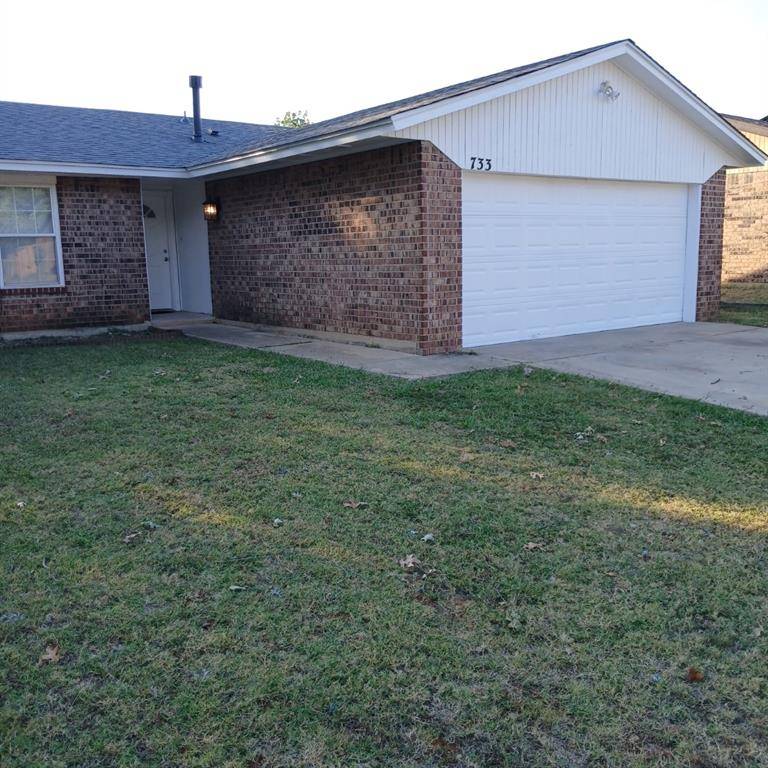 Midwest City, OK 73130,733 N Briarwood Drive