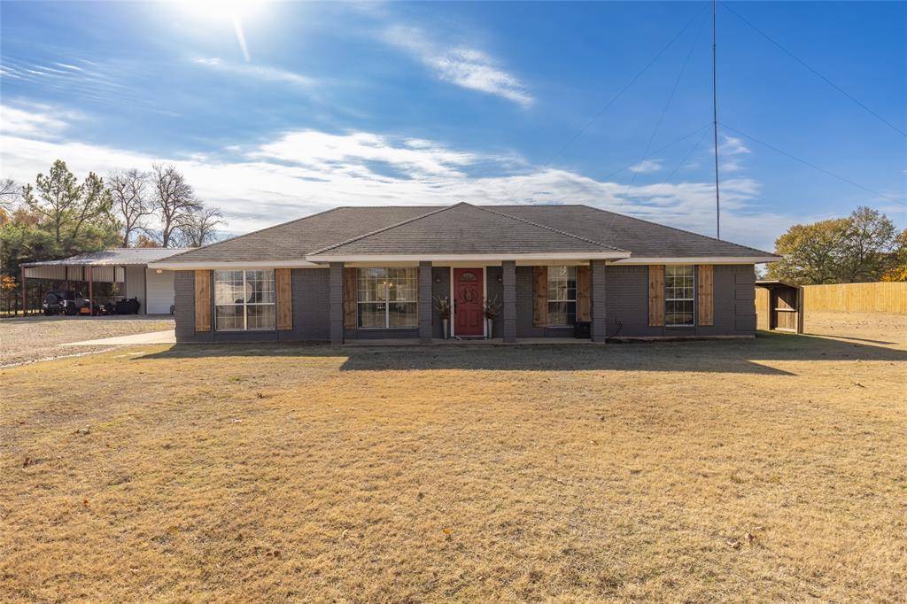 Powderly, TX 75473,136 County Road 44350