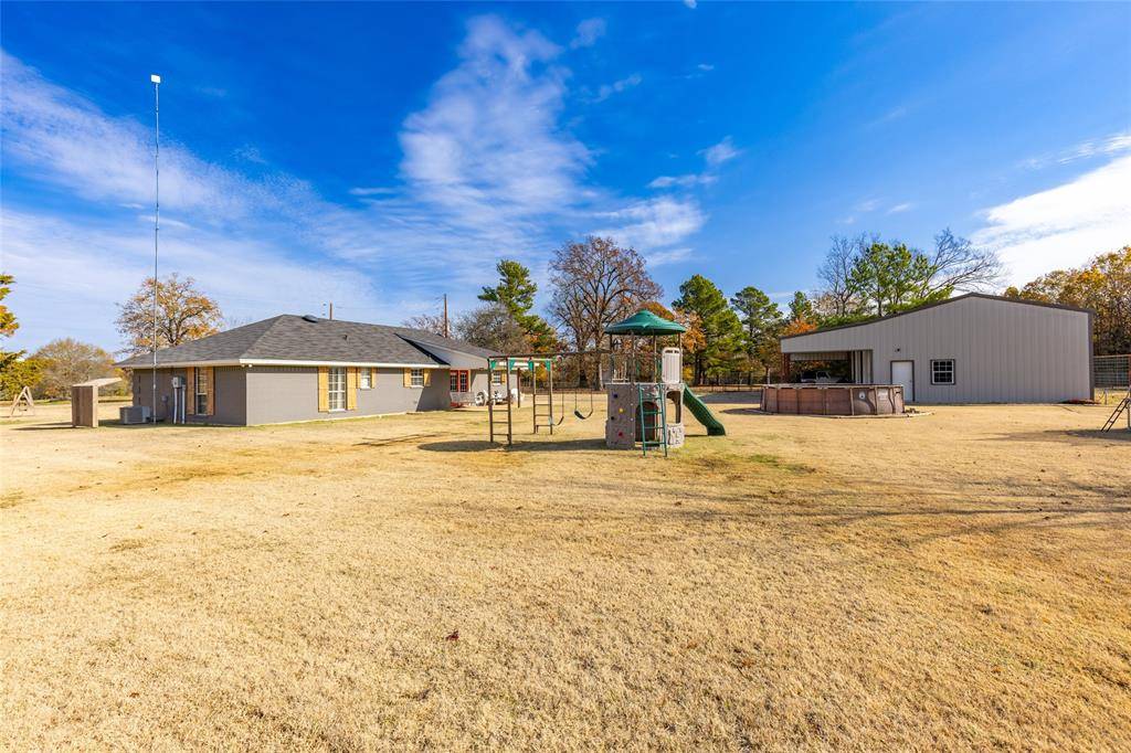 Powderly, TX 75473,136 County Road 44350