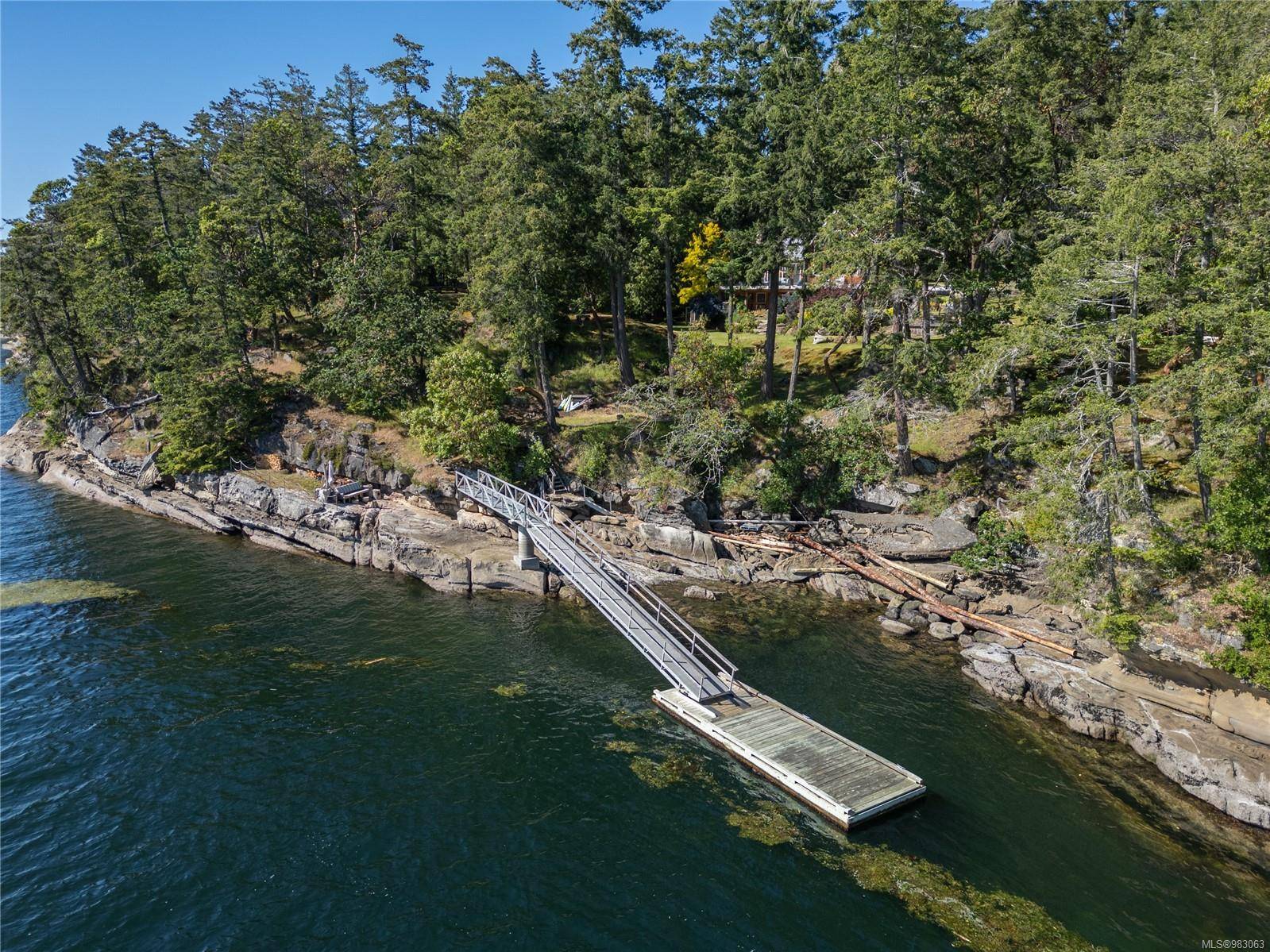 Gabriola Island, BC V0R 1X2,225 Sea Meadow Dr