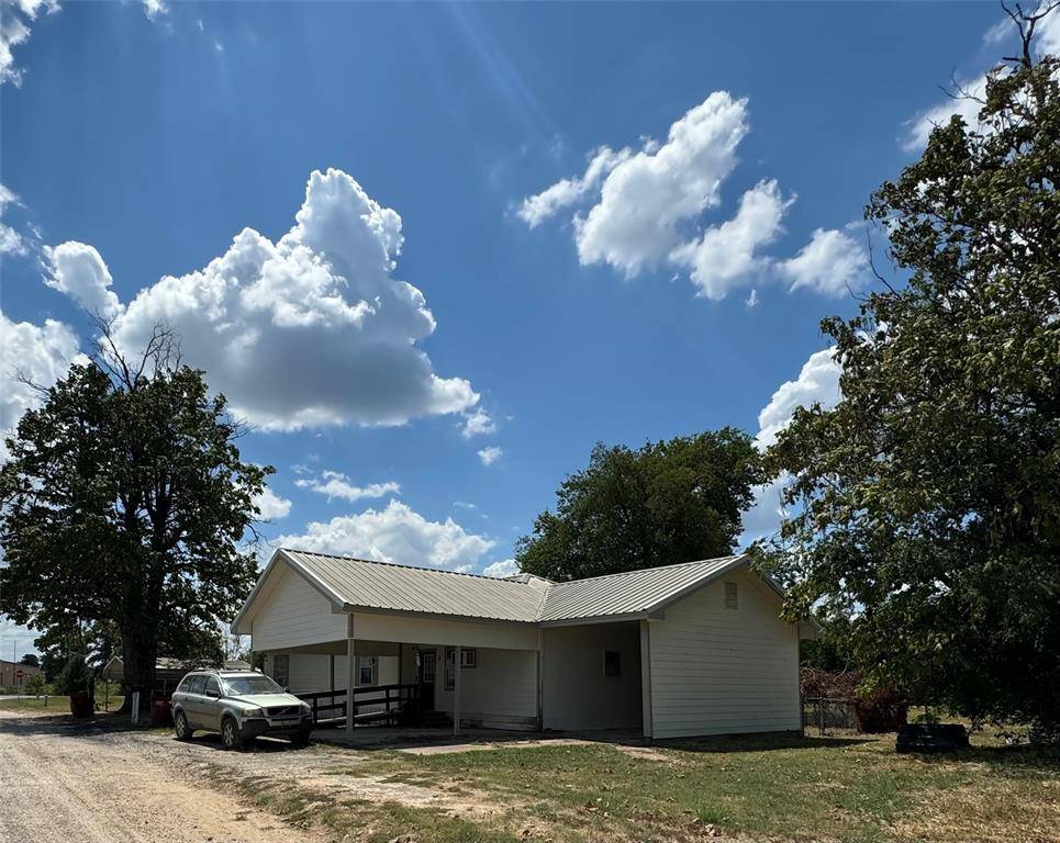 Hugo, OK 74743,938 N 4210 Road