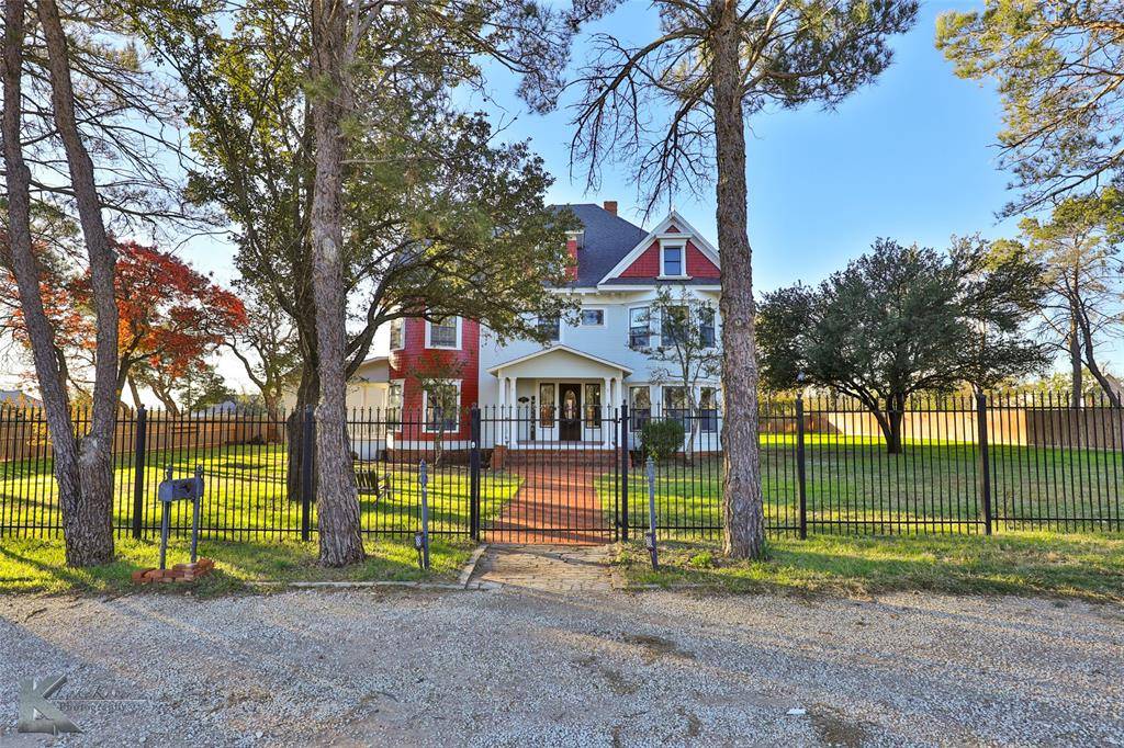 Baird, TX 79504,601 W 2nd Street