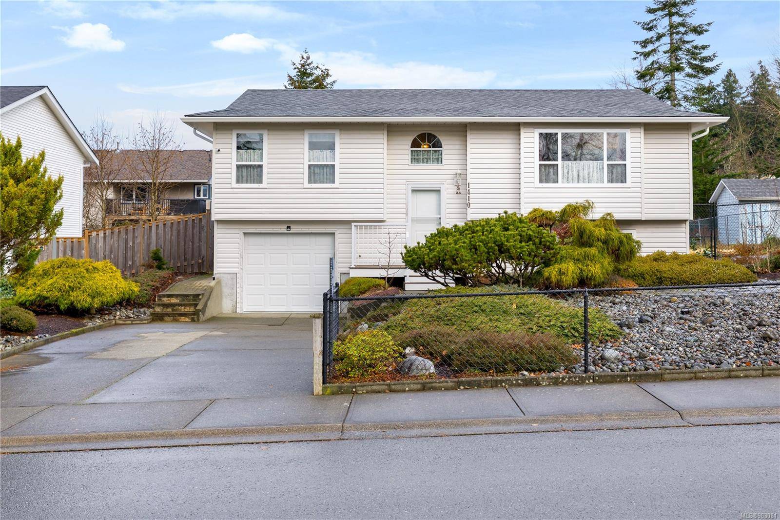 Comox, BC V9M 3C3,1410 Canso Ave