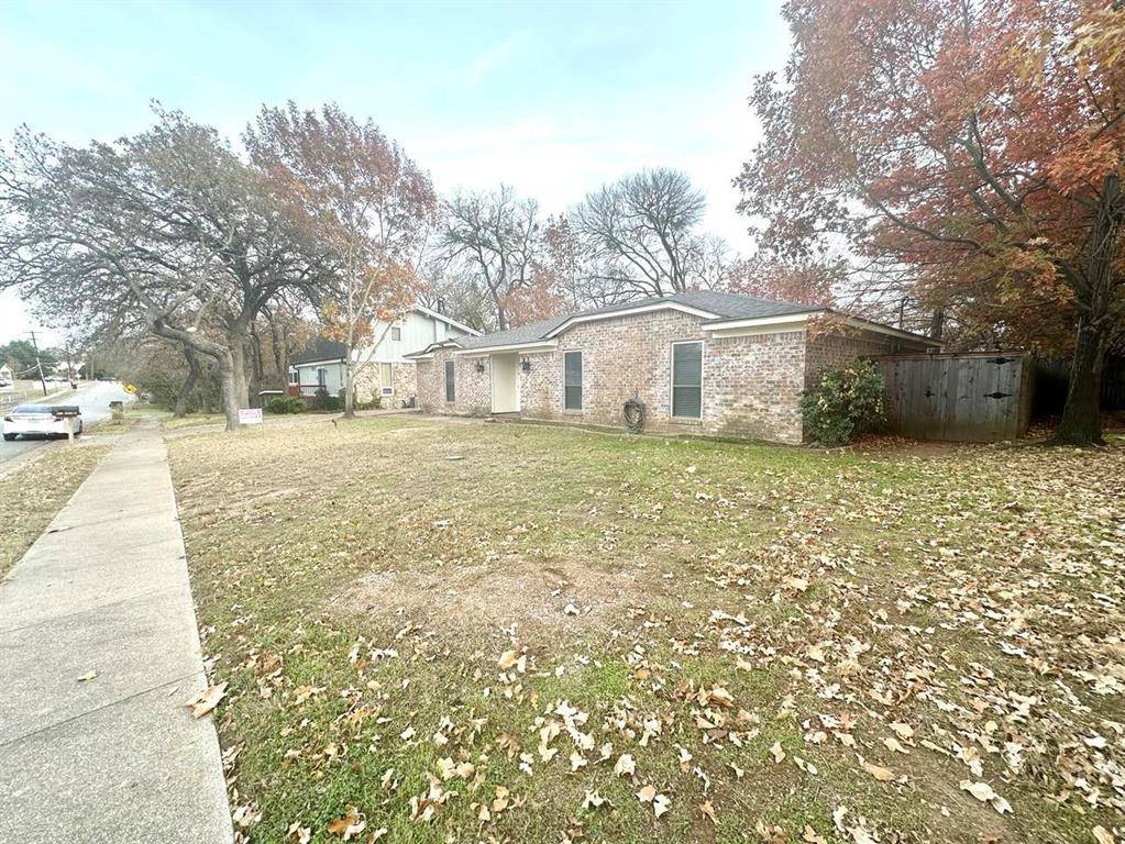 Bedford, TX 76022,1516 Circle Lane