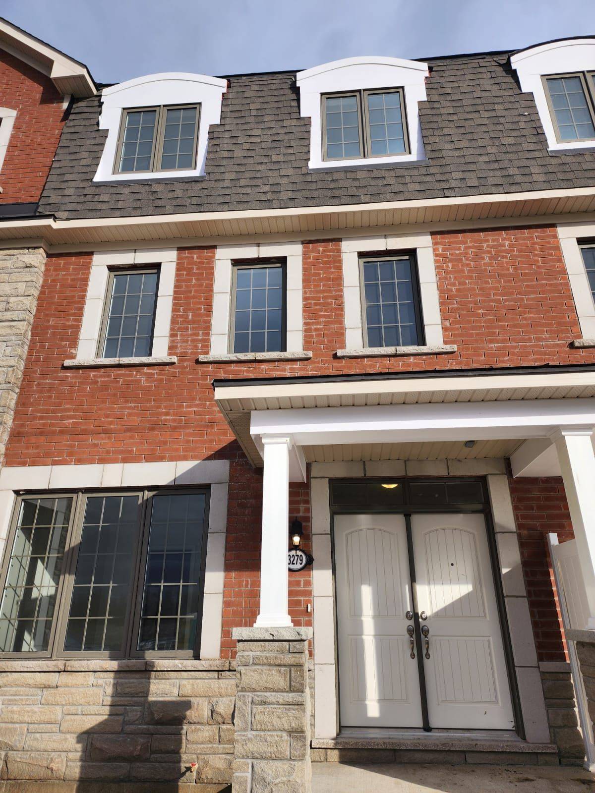 Pickering, ON L0H 1J0,3279 Brigadier AVE