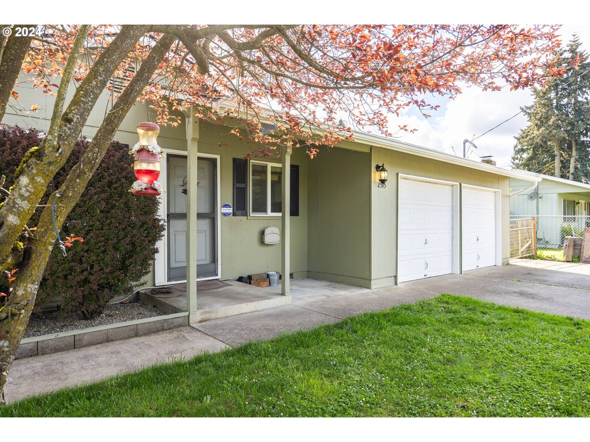 Eugene, OR 97402,2515 W IRWIN WAY