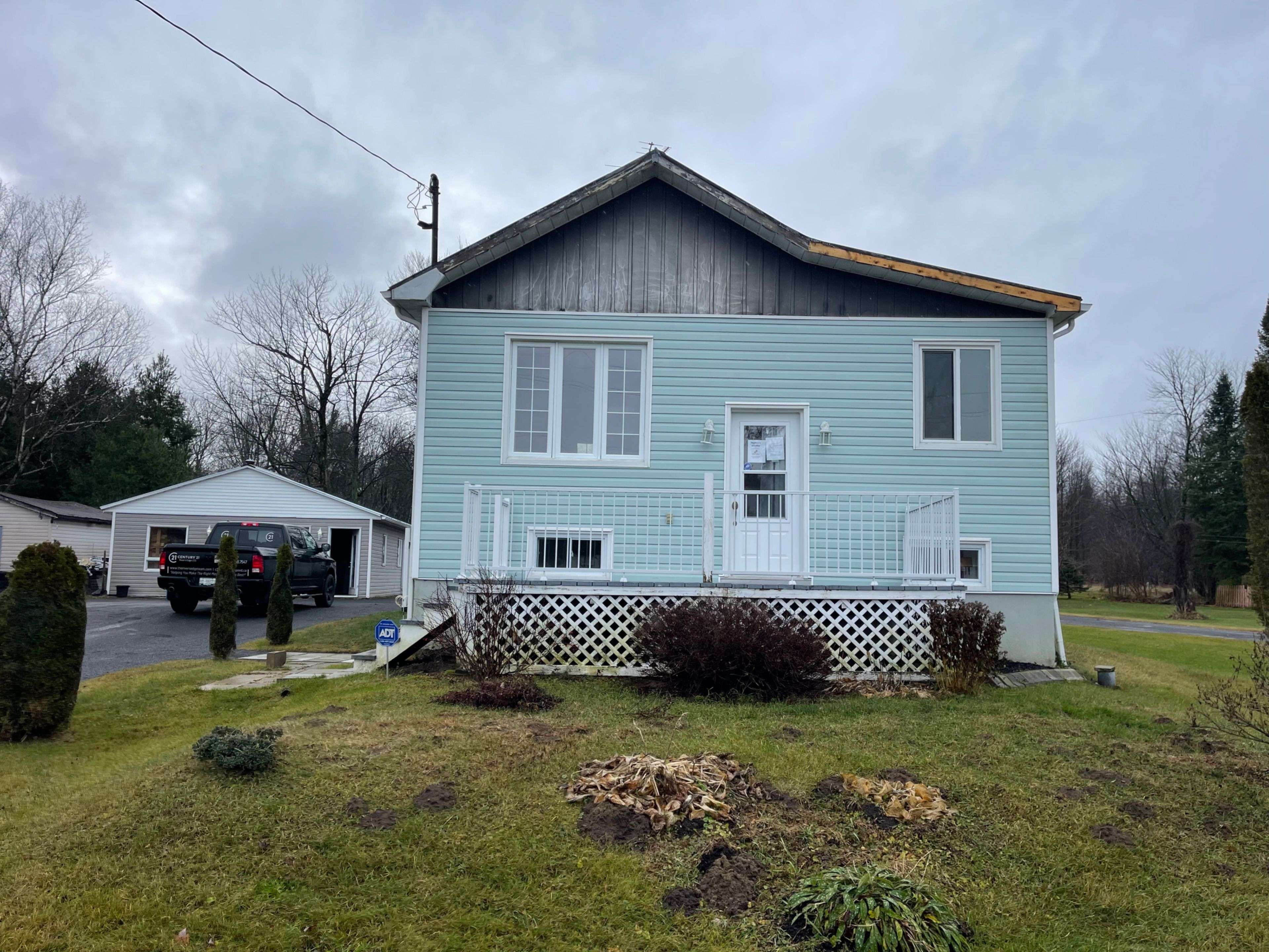 Champlain, ON K0B 1K0,2076 Sandy Hill RD