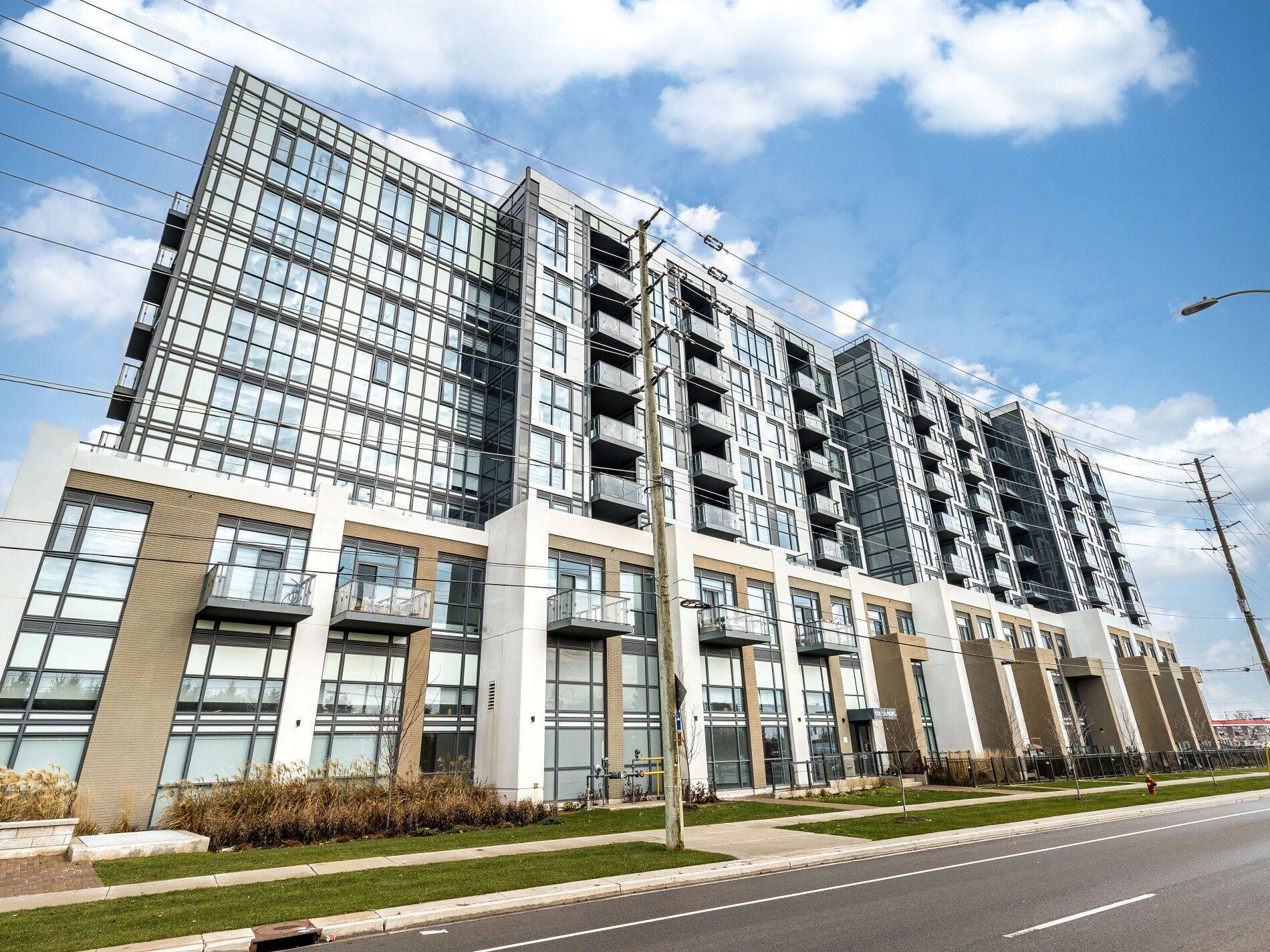 Oakville, ON L6M 4M2,509 Dundas ST E #721