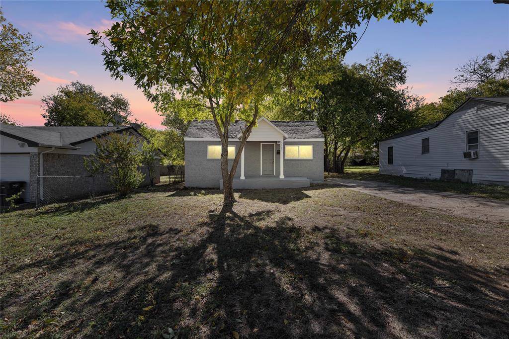 Fort Worth, TX 76107,5525 Goodman Avenue