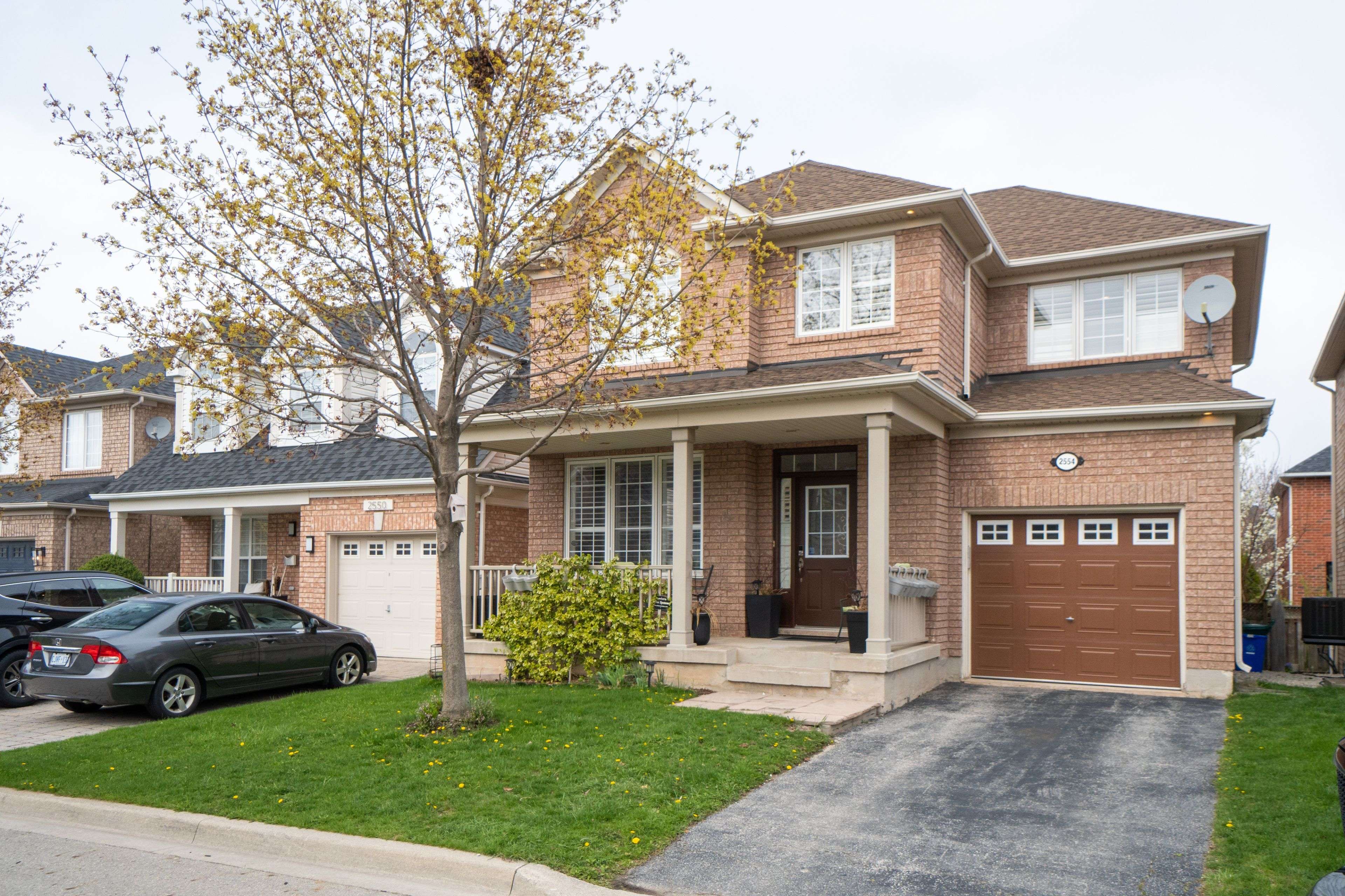 Oakville, ON L6M 4Y1,2554 FALKLAND CRES