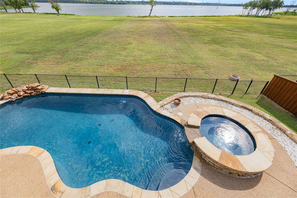 Garland, TX 75043,1301 Lakebreeze Drive