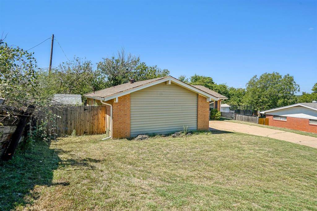 Weatherford, TX 76086,1304 Lynn Street