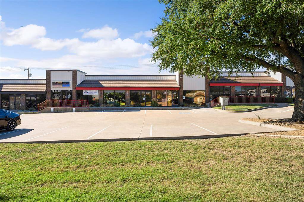 Lewisville, TX 75057,915-921 N Mill Street